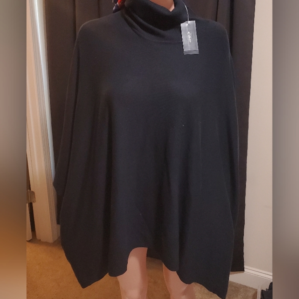 NWT Turtleneck poncho sweater XL